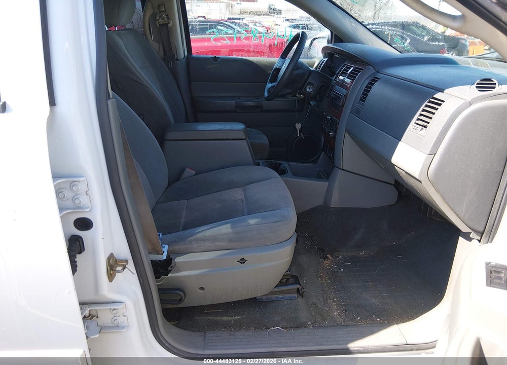 2005 DODGE DURANGO SLT VIN: 1D4HD48N25F524739