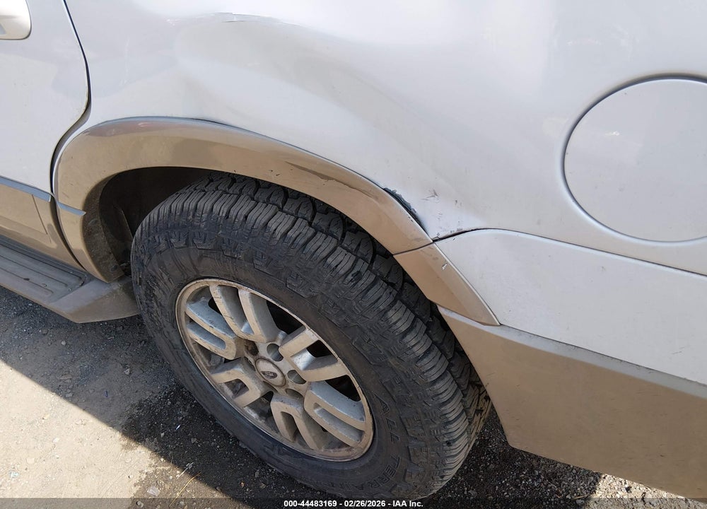 2011 FORD EXPEDITION XLT VIN: 1FMJU1H5XBEF00747