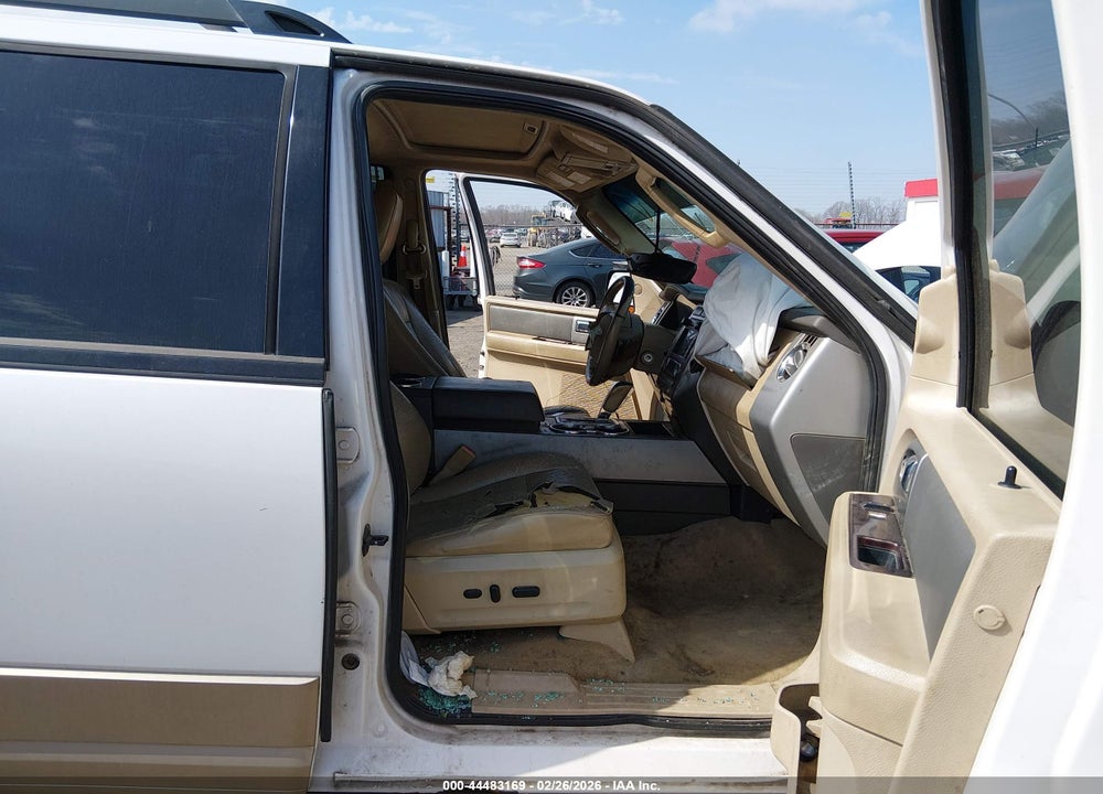 2011 FORD EXPEDITION XLT VIN: 1FMJU1H5XBEF00747