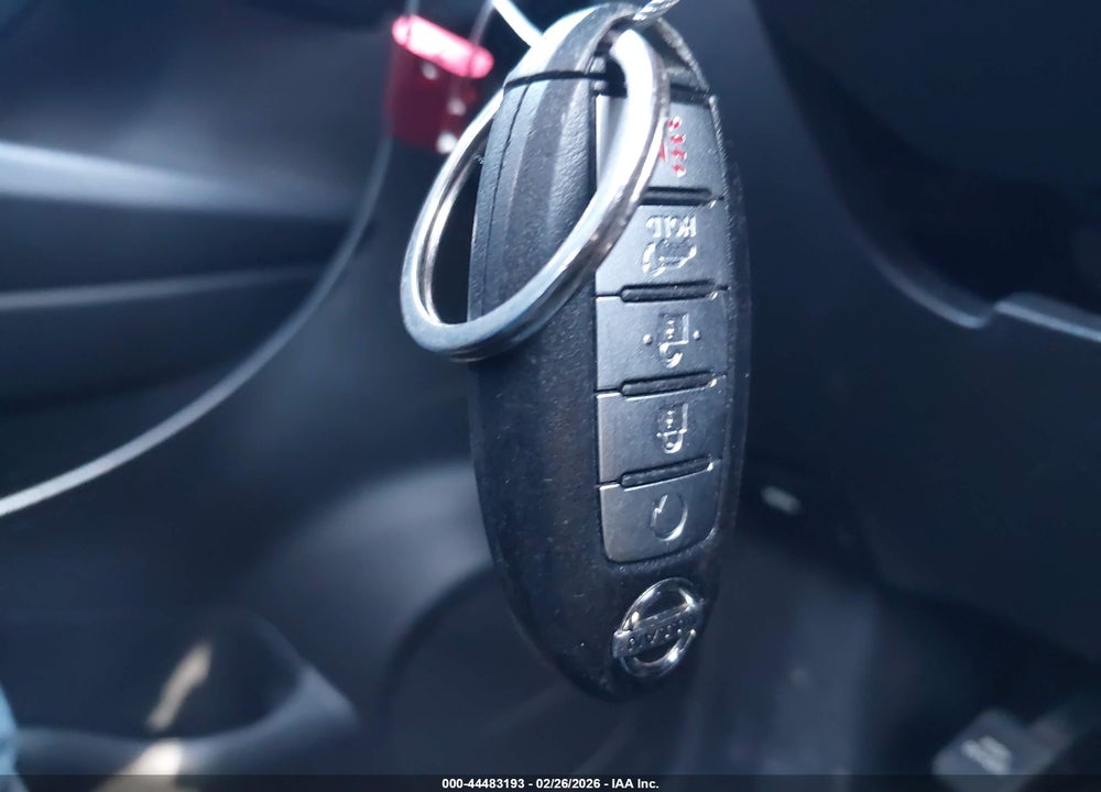2018 NISSAN ROGUE SV VIN: 5N1AT2MT2JC748661