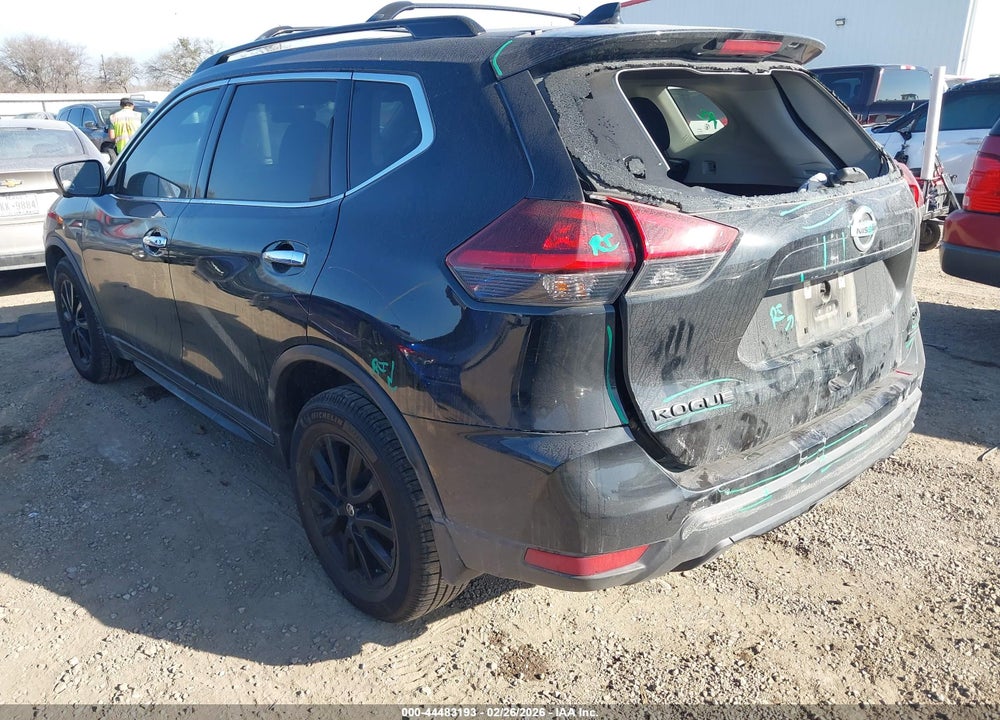 2018 NISSAN ROGUE SV VIN: 5N1AT2MT2JC748661
