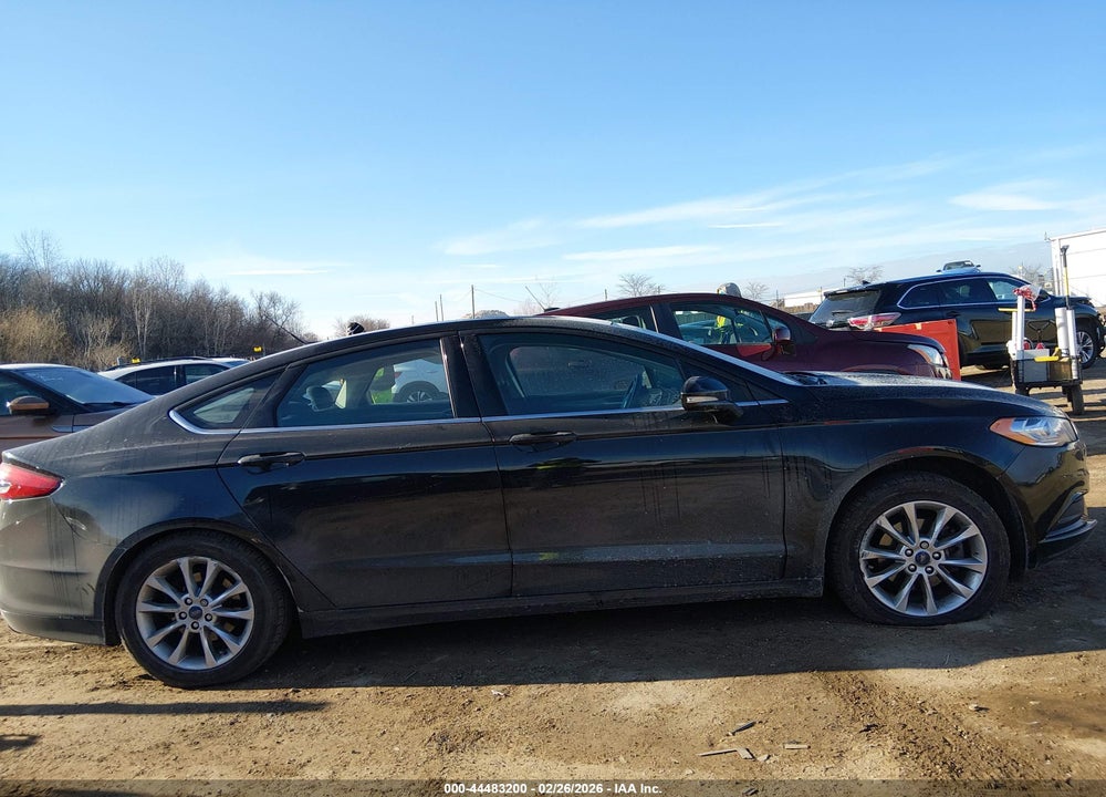 2017 FORD FUSION SE VIN: 3FA6P0HD6HR104071