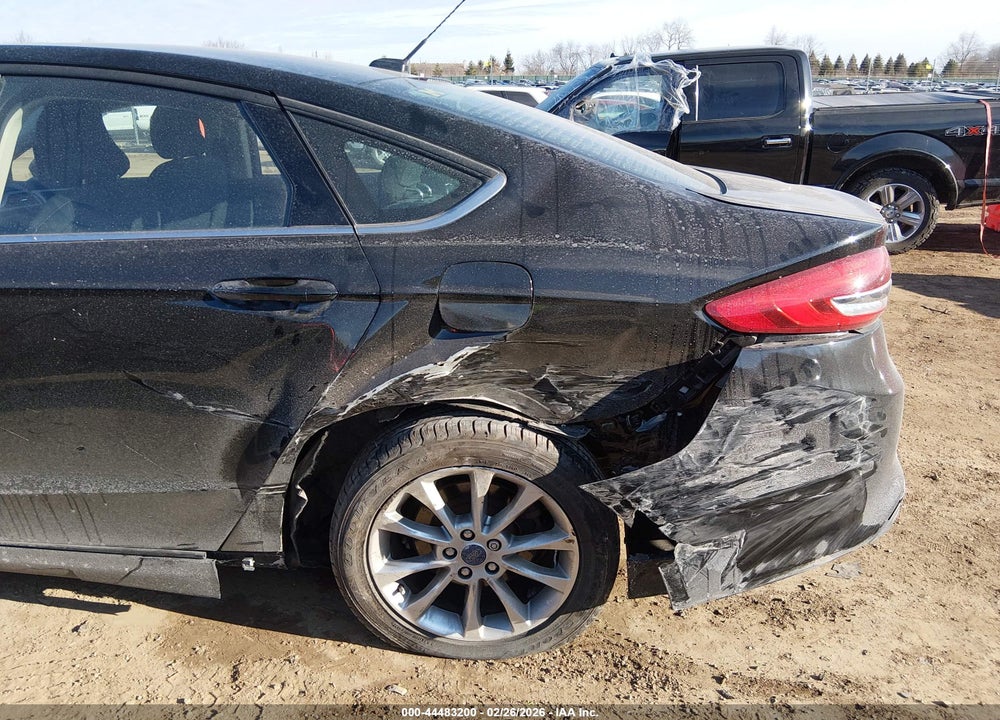 2017 FORD FUSION SE VIN: 3FA6P0HD6HR104071