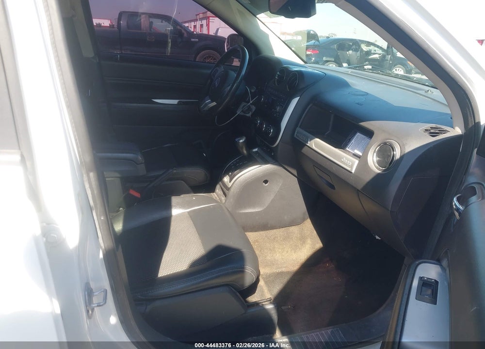 2017 JEEP COMPASS LATITUDE FWD VIN: 1C4NJCEB8HD198295