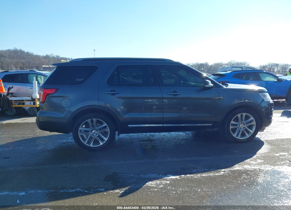 2017 FORD EXPLORER XLT VIN: 1FM5K7D80HGD63910