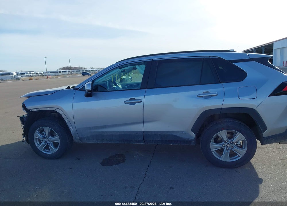 2025 TOYOTA RAV4 HYBRID XLE VIN: 4T3RWRFV1SU210182