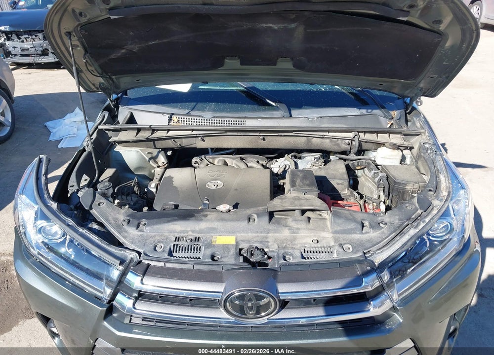 2018 TOYOTA HIGHLANDER LIMITED VIN: 5TDDZRFH5JS891488
