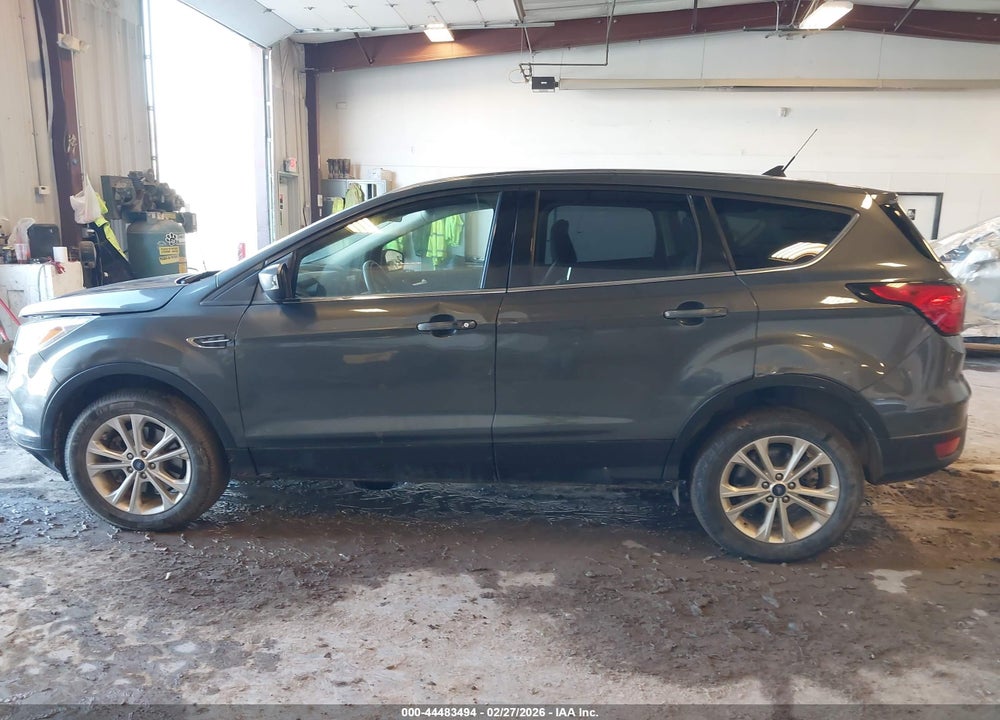 2019 FORD ESCAPE SE VIN: 1FMCU9GD2KUC01470