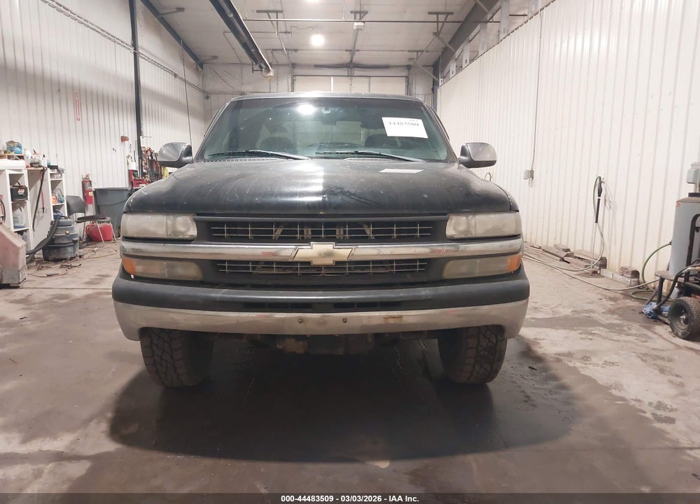 2001 CHEVROLET SILVERADO 1500 LS VIN: 2GCEK19T611324028