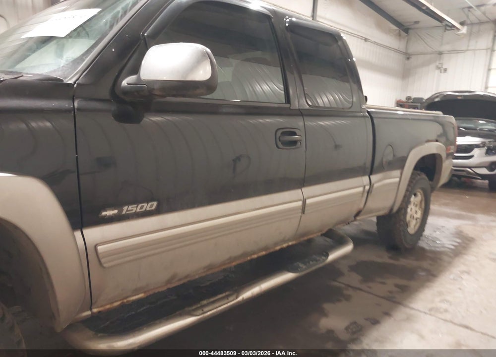 2001 CHEVROLET SILVERADO 1500 LS VIN: 2GCEK19T611324028