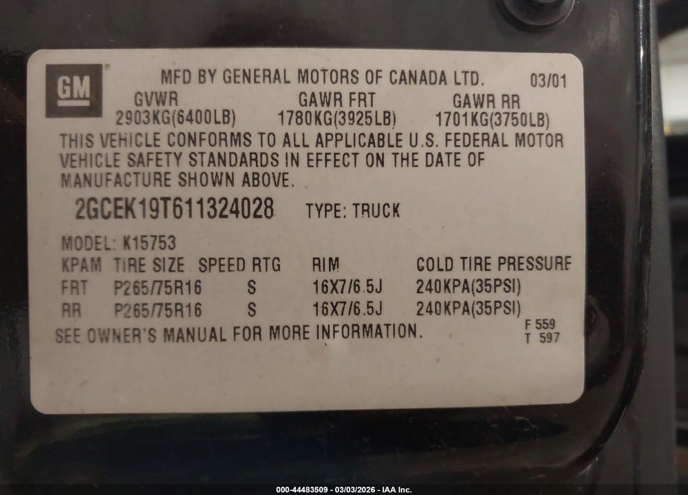 2001 CHEVROLET SILVERADO 1500 LS VIN: 2GCEK19T611324028
