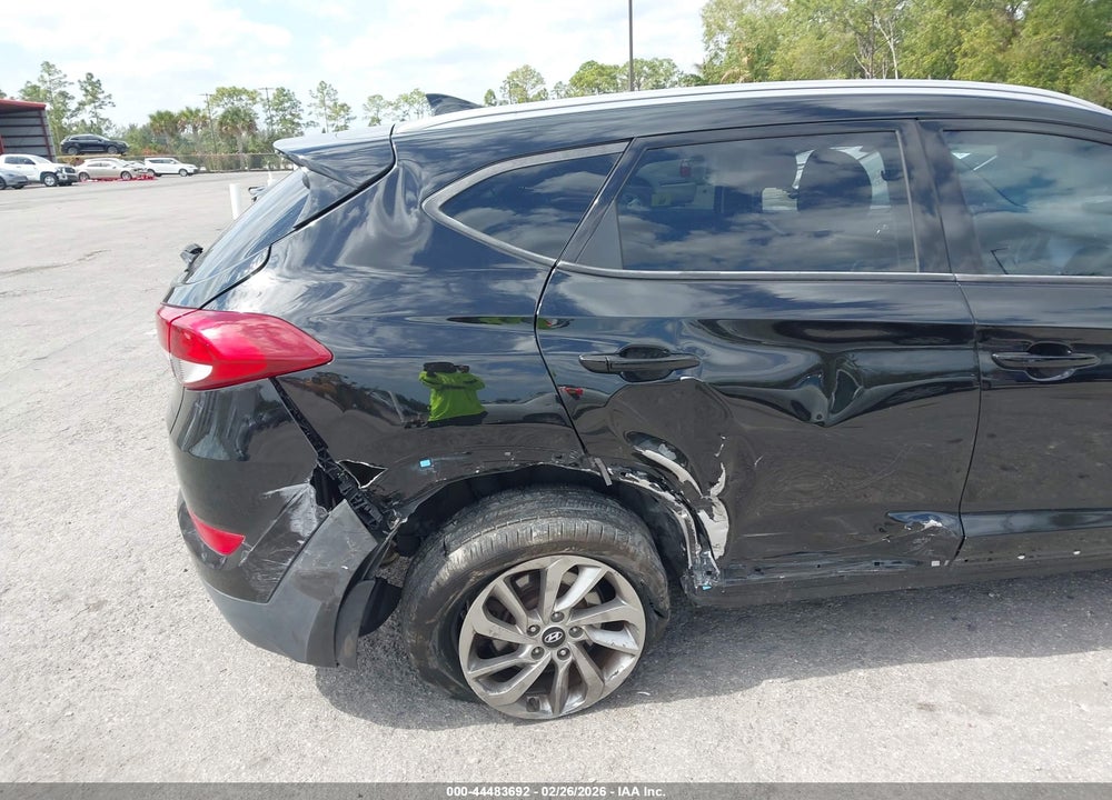 2017 HYUNDAI TUCSON SE PLUS VIN: KM8J33A42HU537838