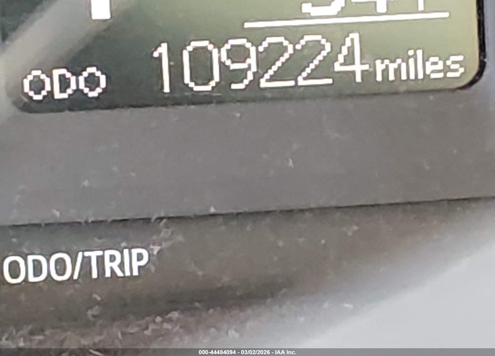 2019 TOYOTA COROLLA LE VIN: 2T1BURHE7KC195881