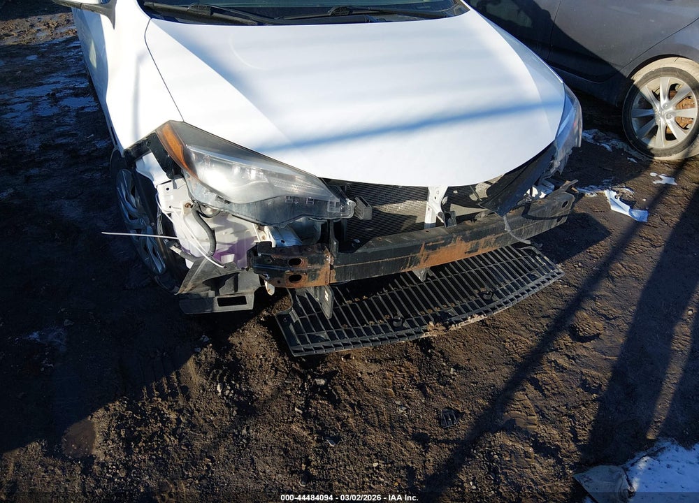 2019 TOYOTA COROLLA LE VIN: 2T1BURHE7KC195881