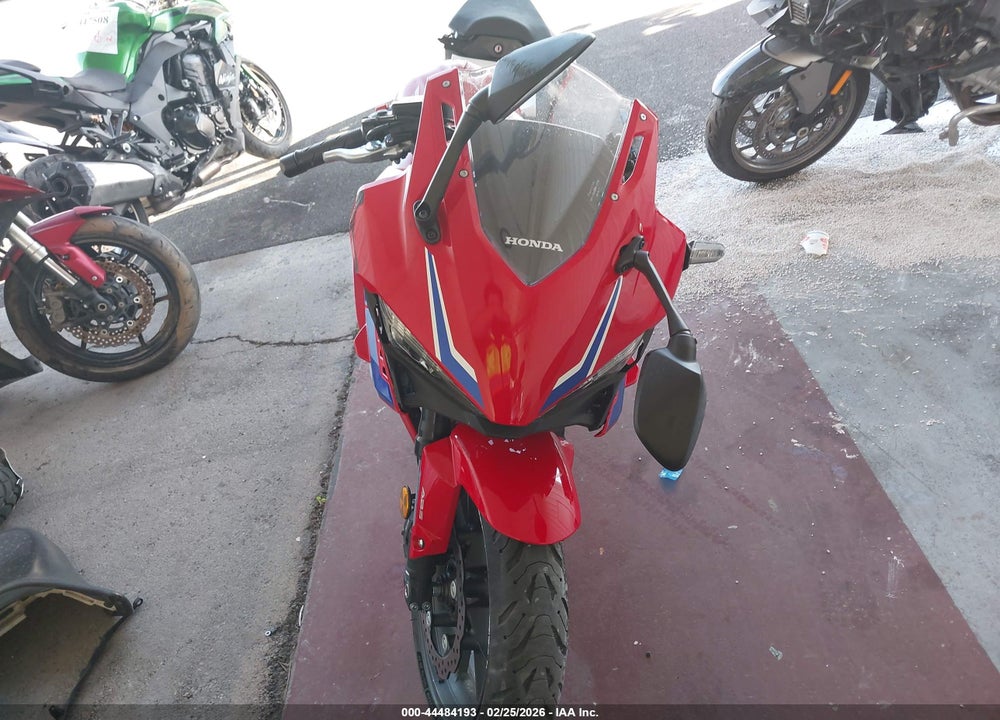 2025 HONDA CBR500 RA VIN: MLHPC7051S5102193
