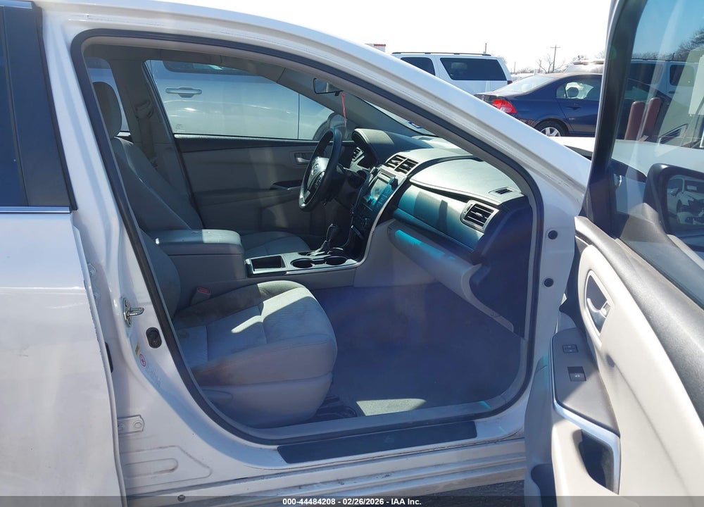 2016 TOYOTA CAMRY LE/XLE/SE/XSE VIN: 4T4BF1FK9GR580634