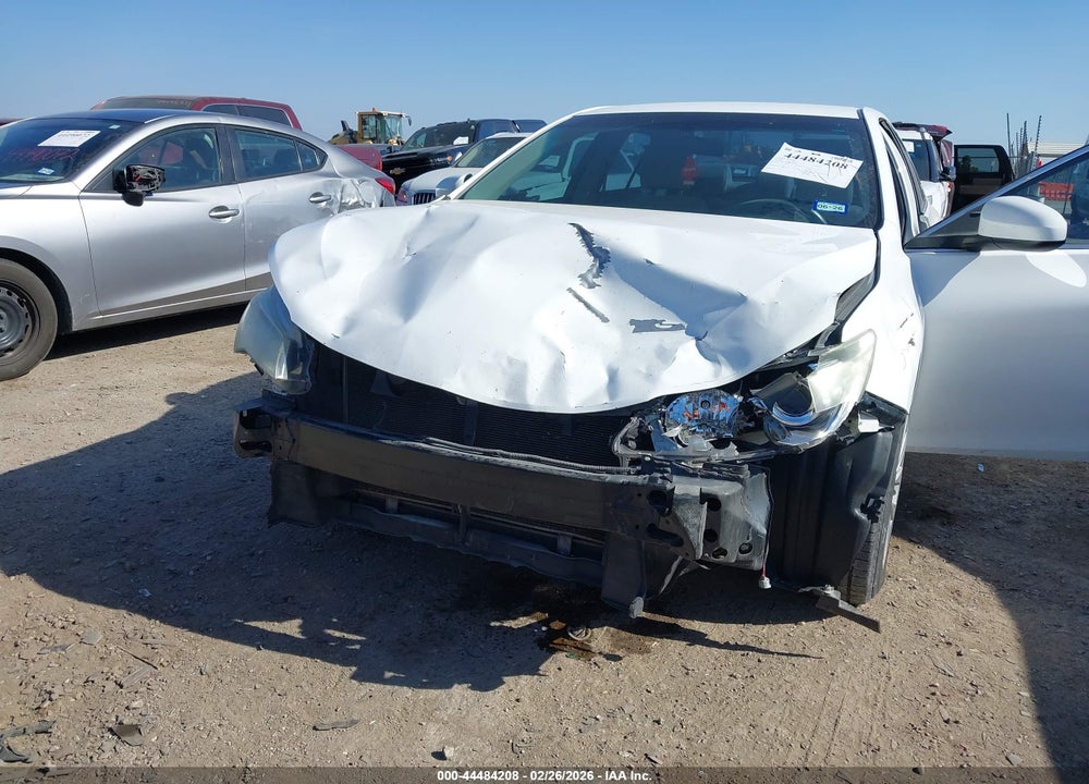 2016 TOYOTA CAMRY LE/XLE/SE/XSE VIN: 4T4BF1FK9GR580634