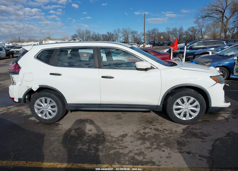 2017 NISSAN ROGUE S VIN: KNMAT2MV1HP509806