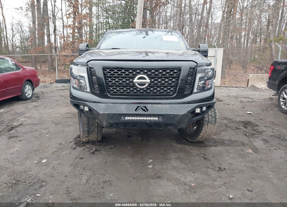 2018 NISSAN TITAN XD SV DIESEL VIN: 1N6BA1F46JN520520