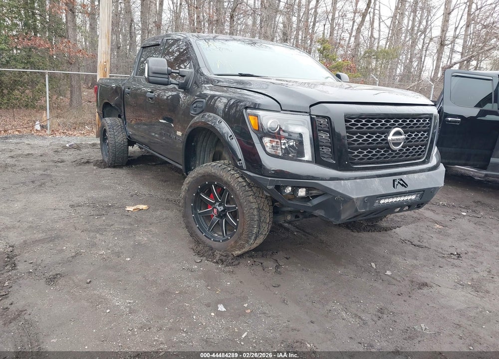 2018 NISSAN TITAN XD SV DIESEL VIN: 1N6BA1F46JN520520