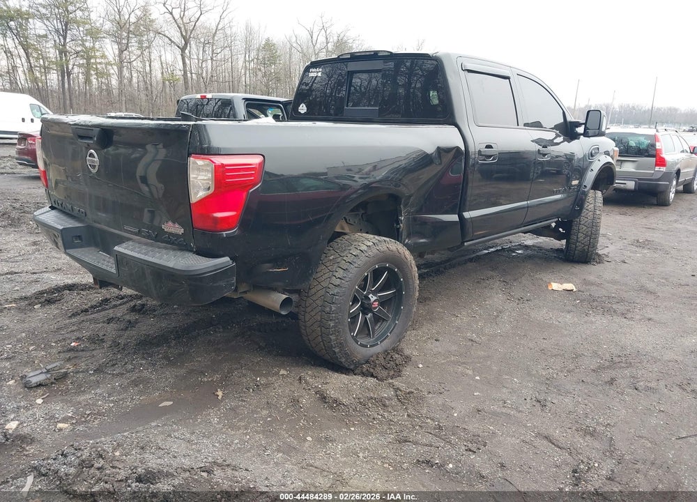 2018 NISSAN TITAN XD SV DIESEL VIN: 1N6BA1F46JN520520