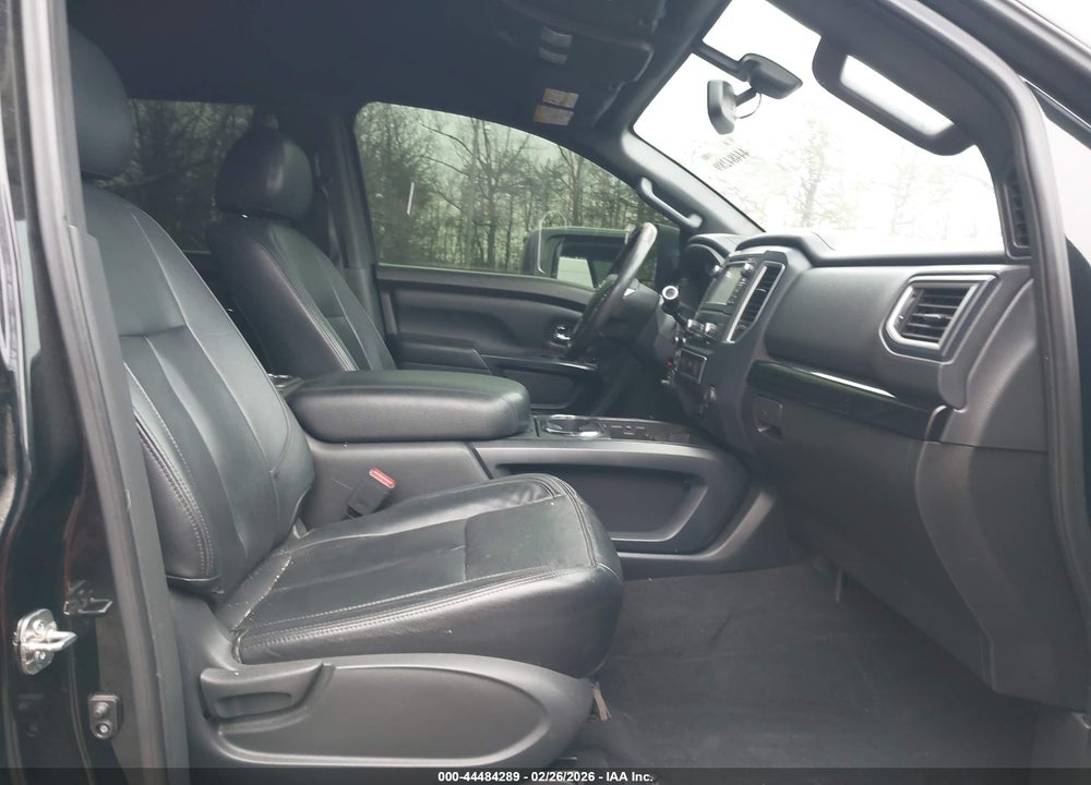 2018 NISSAN TITAN XD SV DIESEL VIN: 1N6BA1F46JN520520