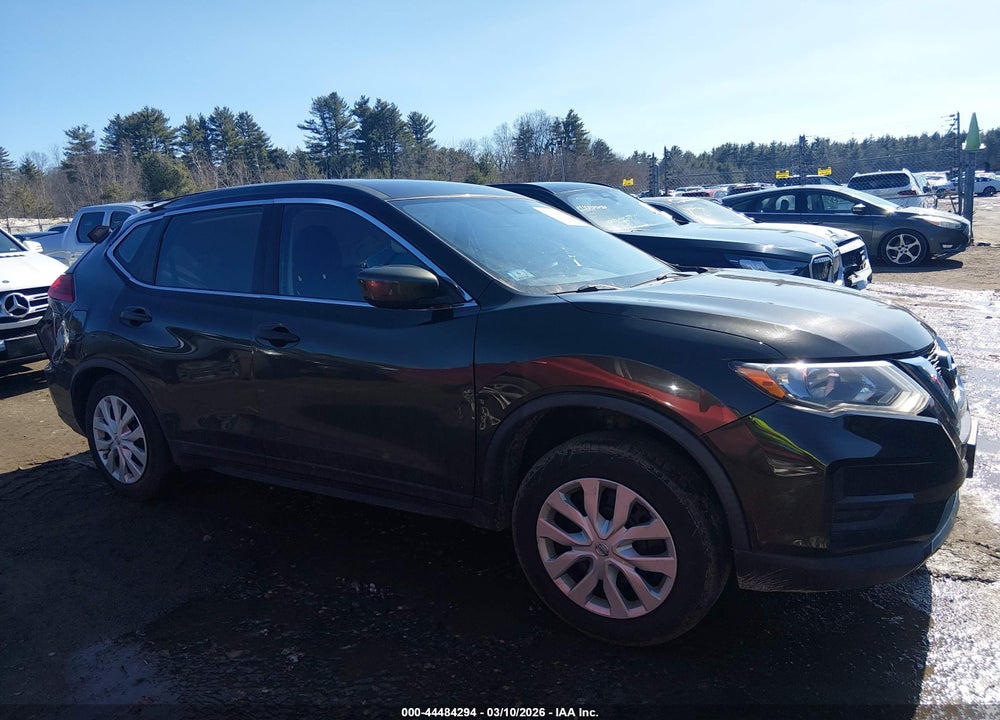 2017 NISSAN ROGUE S VIN: KNMAT2MV8HP506885