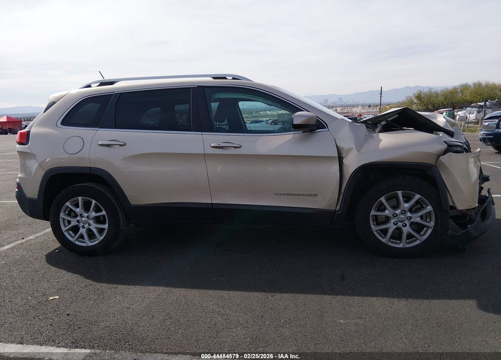 2014 JEEP CHEROKEE LATITUDE VIN: 1C4PJLCB2EW204412