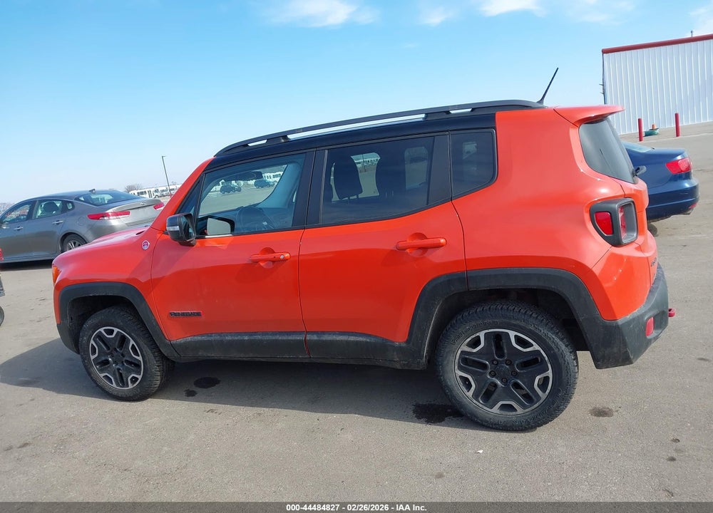 2015 JEEP RENEGADE TRAILHAWK VIN: ZACCJBCT0FPB74018