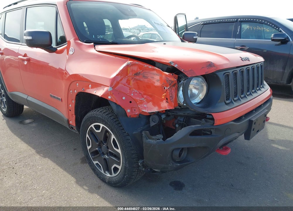 2015 JEEP RENEGADE TRAILHAWK VIN: ZACCJBCT0FPB74018