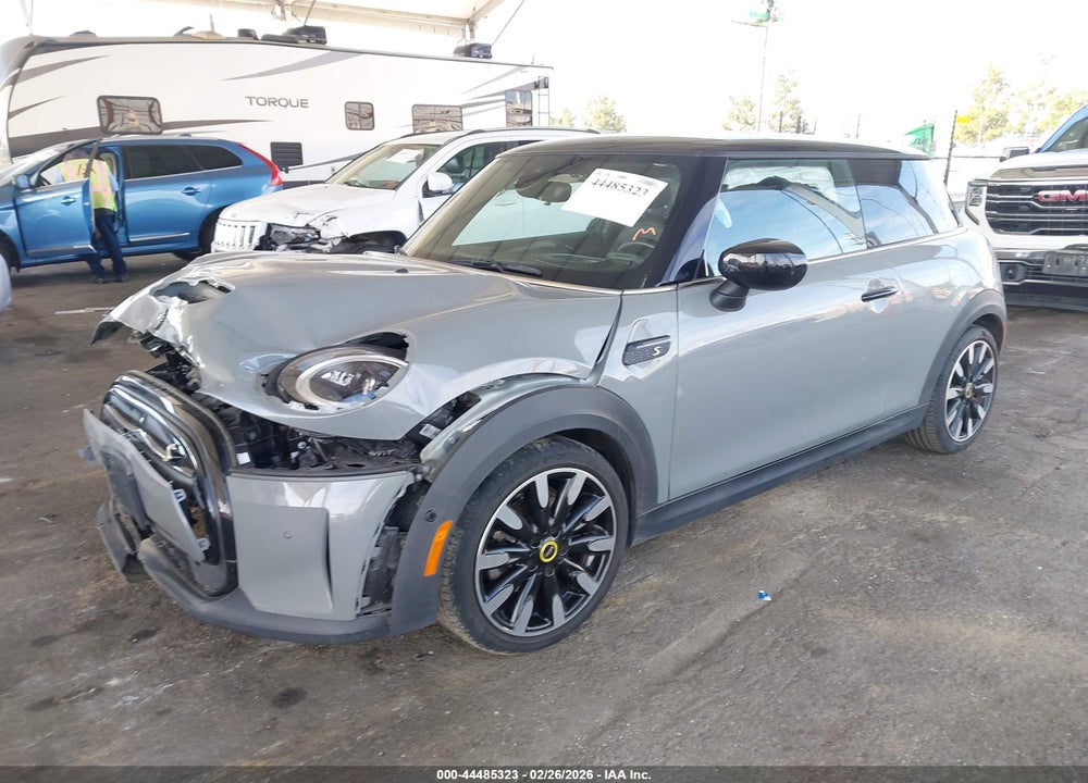2023 MINI SE HARDTOP COOPER VIN: WMW13DJ08P2T73395
