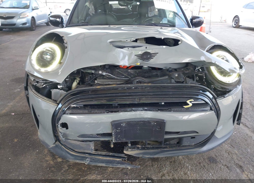 2023 MINI SE HARDTOP COOPER VIN: WMW13DJ08P2T73395