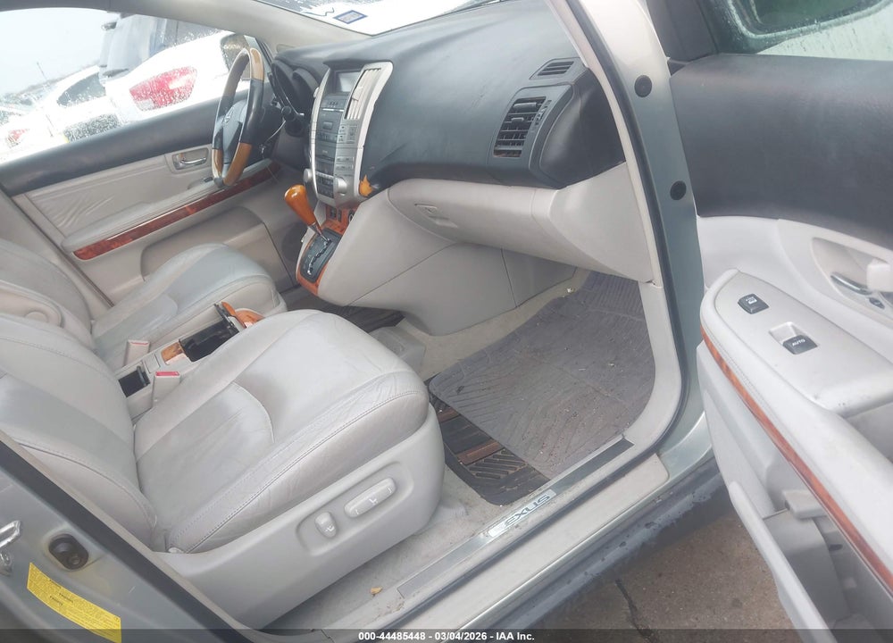 2005 LEXUS RX 330 VIN: 2T2GA31U15C041101