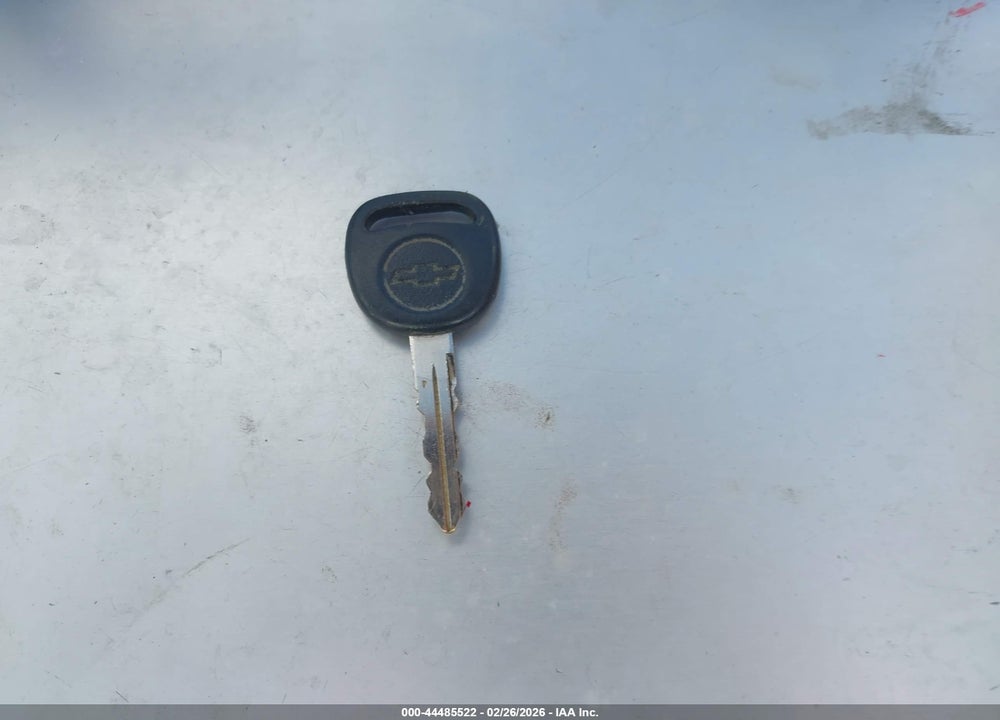 1999 CHEVROLET BLAZER LS VIN: 1GNDT13W8XK118382