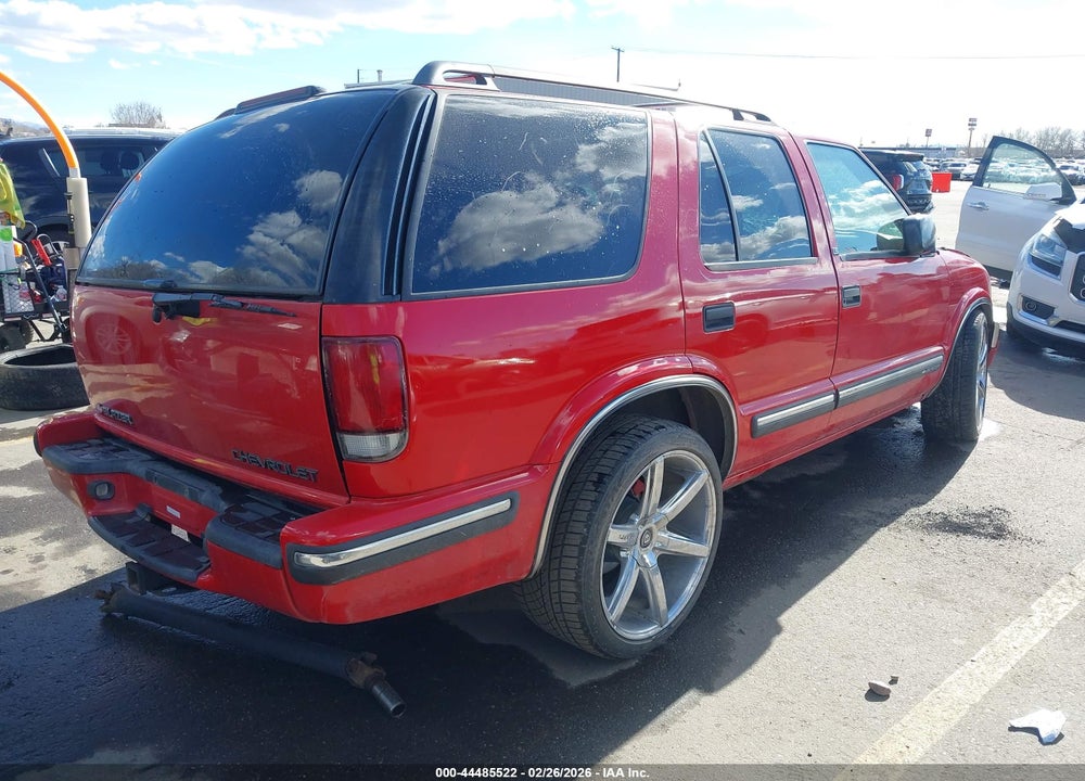 1999 CHEVROLET BLAZER LS VIN: 1GNDT13W8XK118382