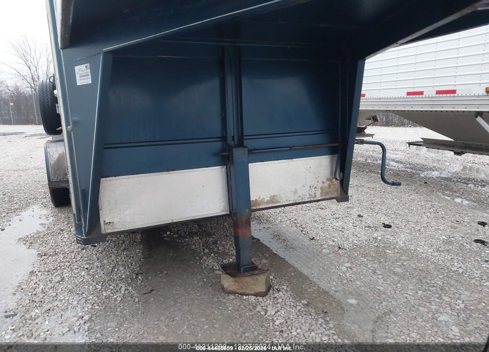 1995 KIEFER BUILT INC HORSE TRAILER VIN: 1DVHR1824SK031066