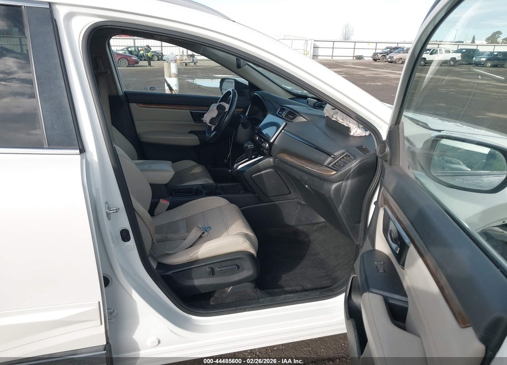 2018 HONDA CR-V TOURING VIN: 2HKRW2H97JH675062