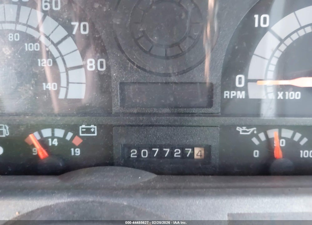 2000 GMC TC6H042 VIN: 1GDJ6H1C2YJS13939
