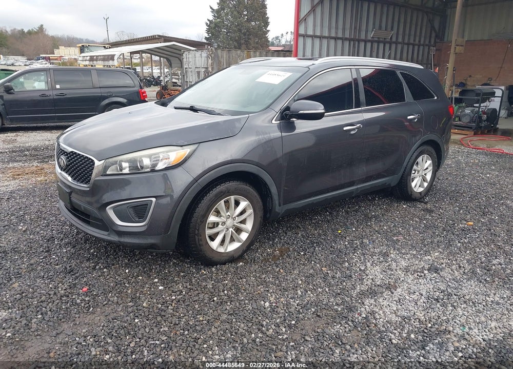 2017 KIA SORENTO 3.3L LX VIN: 5XYPG4A5XHG319150