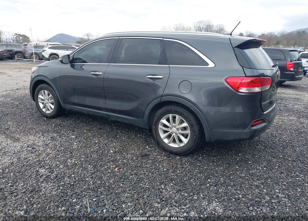 2017 KIA SORENTO 3.3L LX VIN: 5XYPG4A5XHG319150