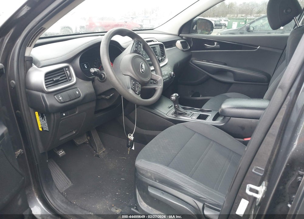 2017 KIA SORENTO 3.3L LX VIN: 5XYPG4A5XHG319150