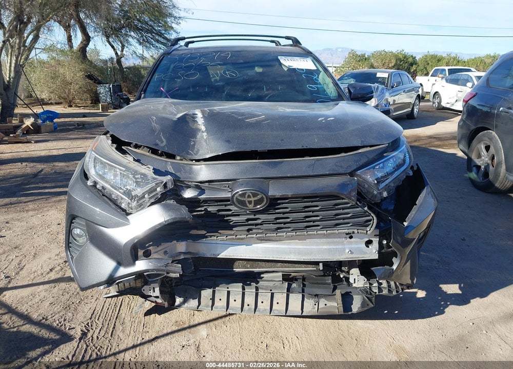 2020 TOYOTA RAV4 XLE VIN: 2T3P1RFV5LC069299