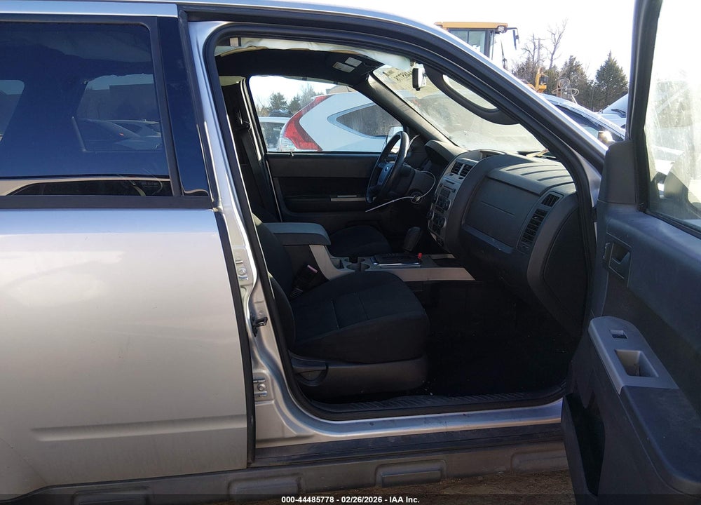 2010 FORD ESCAPE XLT VIN: 1FMCU9D78AKB95411