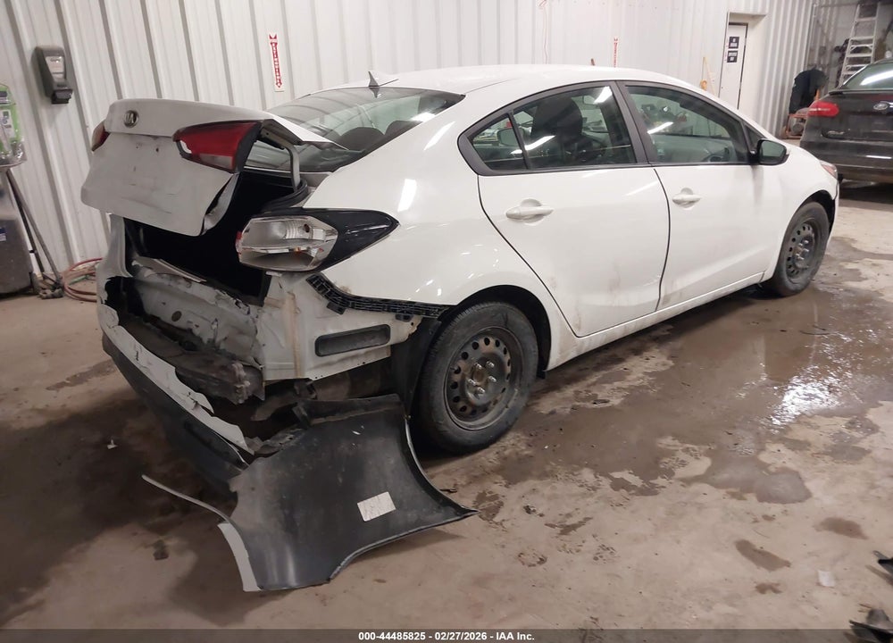 2018 KIA FORTE LX VIN: 3KPFK4A74JE193866