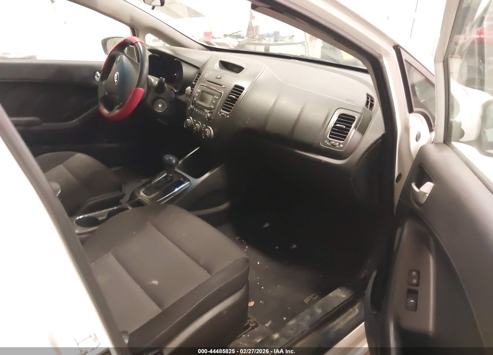 2018 KIA FORTE LX VIN: 3KPFK4A74JE193866