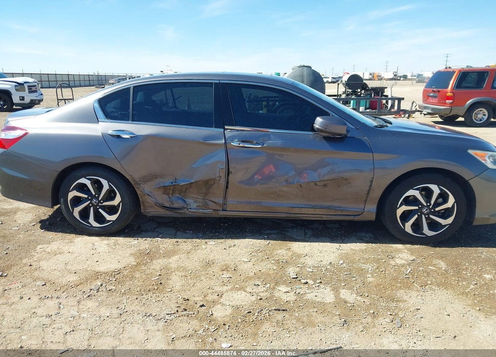 2017 HONDA ACCORD EX-L V6 VIN: 1HGCR3F09HA038121