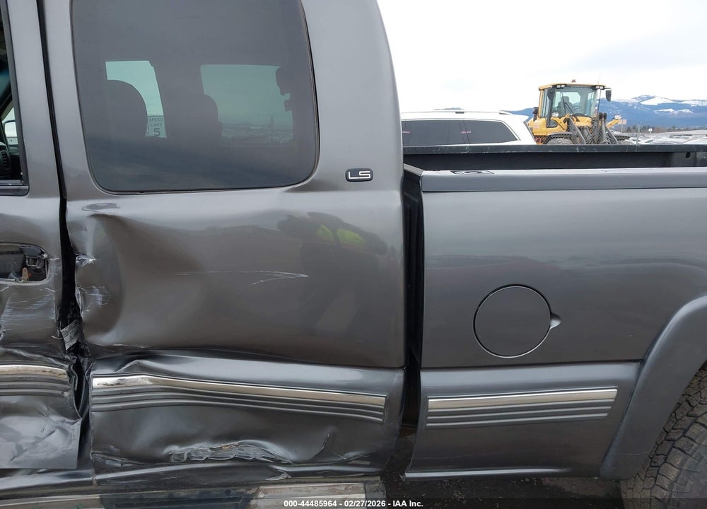 2000 CHEVROLET SILVERADO 2500 LS VIN: 1GCGK29U0YE260097