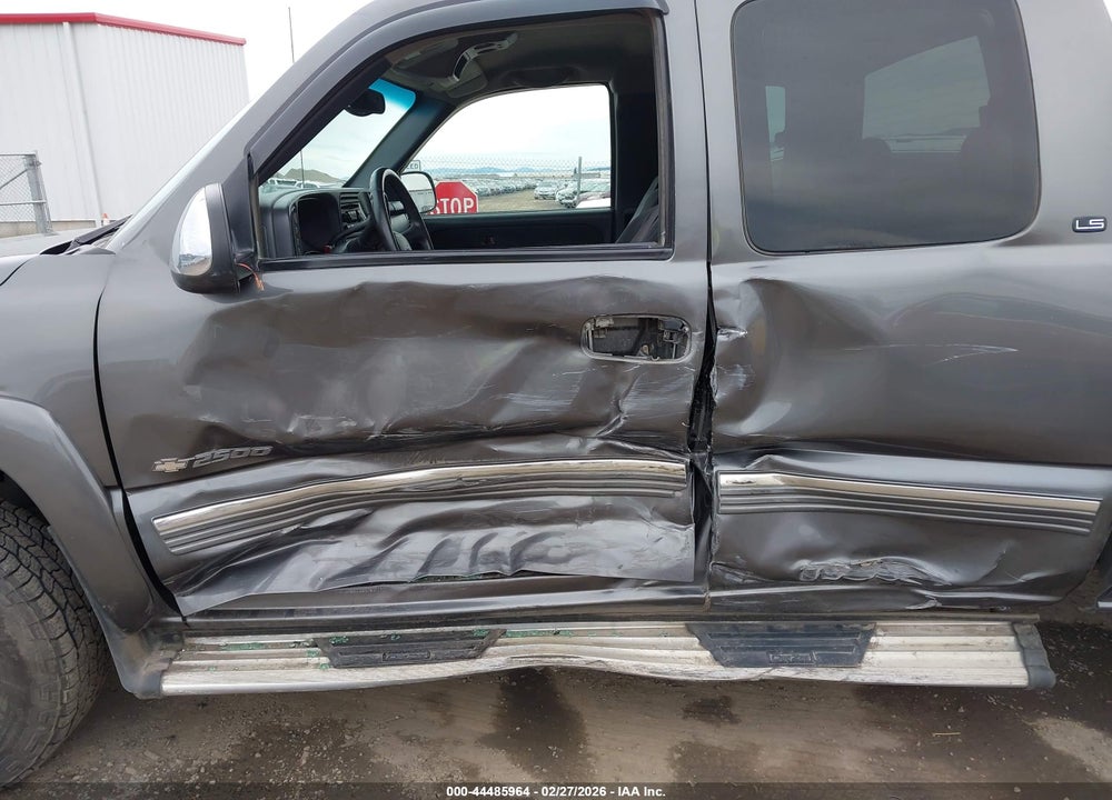 2000 CHEVROLET SILVERADO 2500 LS VIN: 1GCGK29U0YE260097