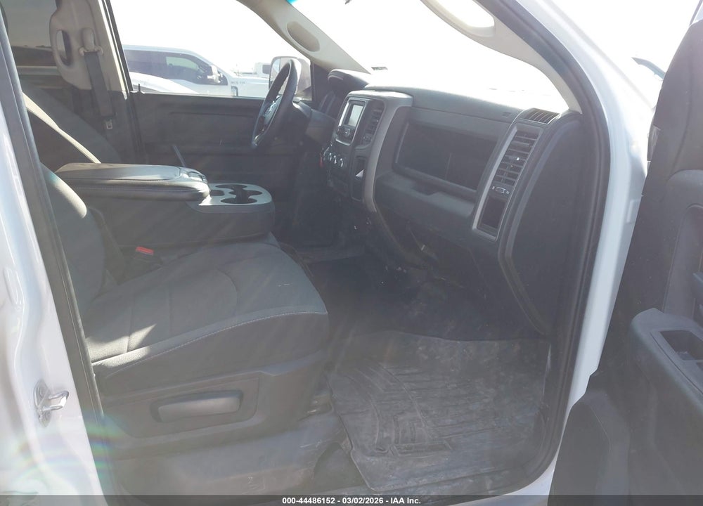 2022 RAM 1500 CLASSIC TRADESMAN  4X4 5'7 BOX VIN: 3C6RR7KG5NG206506