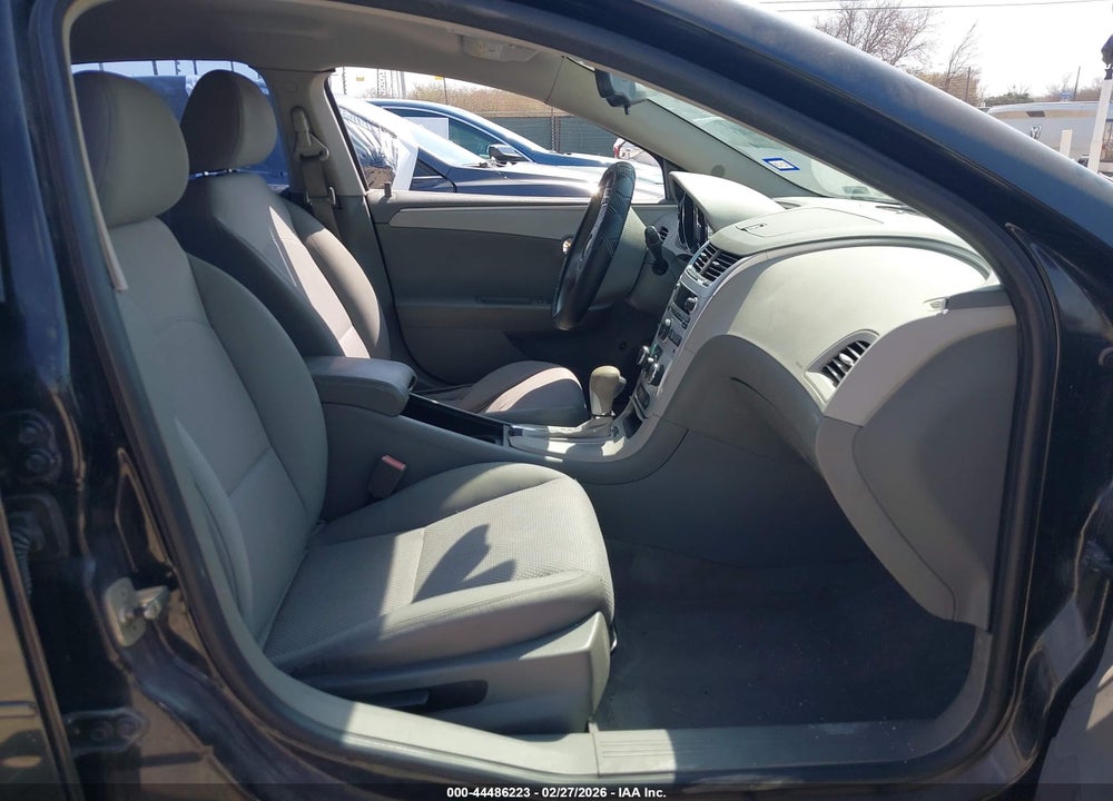 2011 CHEVROLET MALIBU LS VIN: 1G1ZB5E1XBF270135